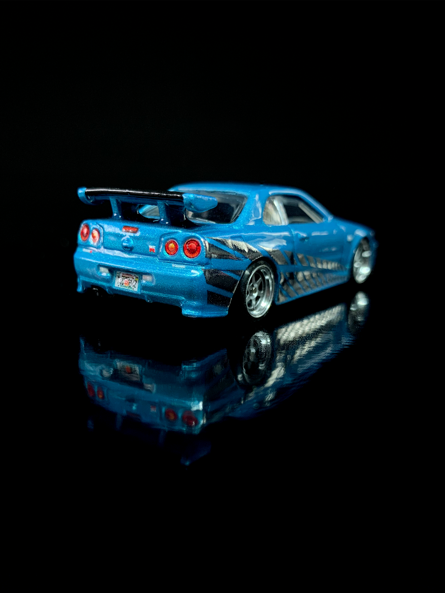 Brian O'conner's Nissan Skyline R34 Reversed Chromy 1:64 Hot Wheels Custom